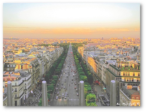 بررسی خیابان شانزلیزه پاریس