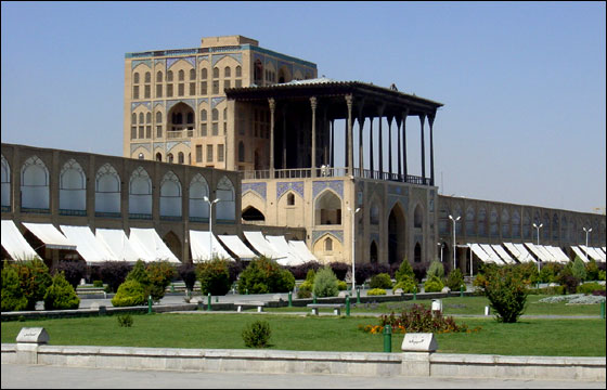 دانلود پاورپوینت آثار باستانی اصفهان