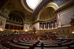 بررسی تطبیقی شورای نگهیان با شورای قانون اساسی فرانسه از منظر قوانین اساسی دو کشور