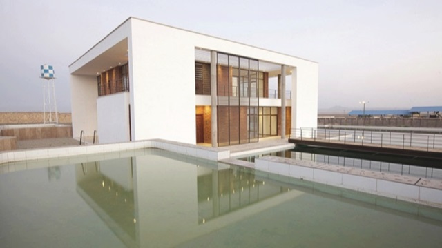 پاورپوینت بررسی ویلای شمس اثر گروه معماری کارند در ساوه - نمونه مشابه مسکونی