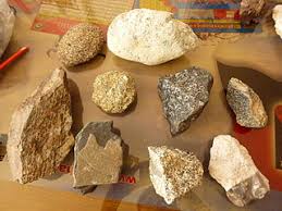 دانلود پاورپوینت زمین شناسی مهندسی - سنگ های آذرین در 103 اسلاید کاملا قابل ویرایش همراه با شکل به طور کامل و جامع