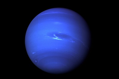 پاورپوینت کامل و جامع با عنوان بررسی کامل سیاره نپتون در 38 اسلاید