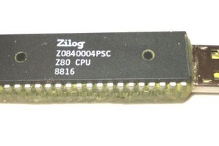 پاورپوینت کامل و جامع با عنوان ارتباط دهی ورودی و خروجی با استفاده از درگاه‌ های موازی و سریال در پردازنده Z80 (زد 80) در 44 اسلاید