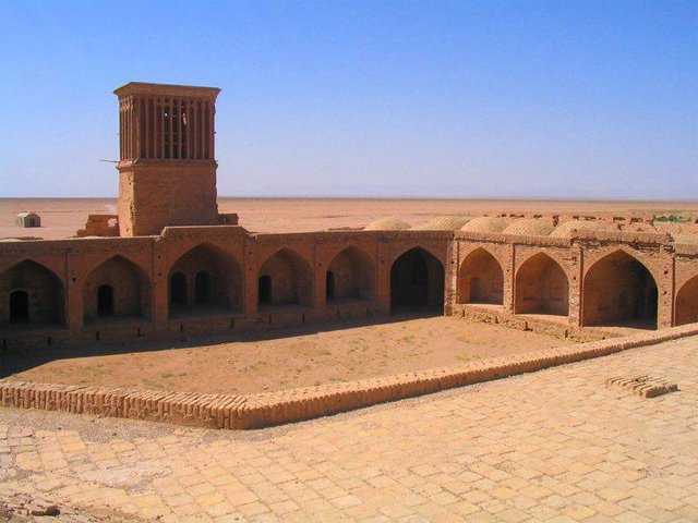 پاورپوینت کامل و جامع با عنوان بررسی شهر بجستان در 20 اسلاید