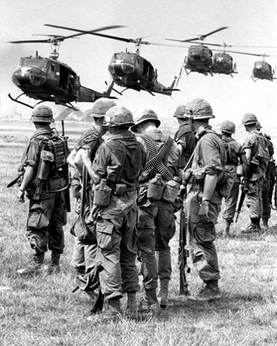 پاورپوینت کامل و جامع با عنوان بررسی جنگ ویتنام در 19 اسلاید