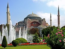پاورپوینت کامل و جامع با عنوان بررسی شهر استانبول در 72 اسلاید