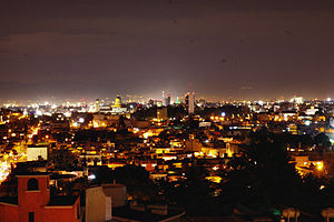 پاورپوینت کامل و جامع با عنوان بررسی شهر تولوکا در مکزیک در 17 اسلاید
