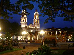 پاورپوینت کامل و جامع با عنوان بررسی شهر کامپچه در مکزیک در 19 اسلاید
