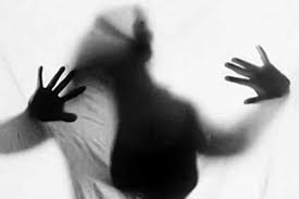 بررسی رابطه انواع خشونت خانوادگی با سلامت روان زنان متاهل