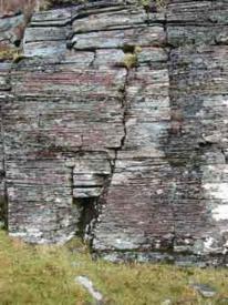 دانلود پاورپوینت زمین شناسی مهندسی درزه ها joints در 30 اسلاید کاملا قابل ویرایش همراه با شکل و تصاویر بطور کامل و جامع