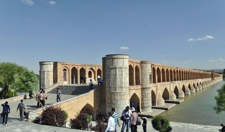 پاورپوینت بررسی معماری سی و سه پل اصفهان