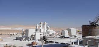 کاراموزی در کارخانه گچ