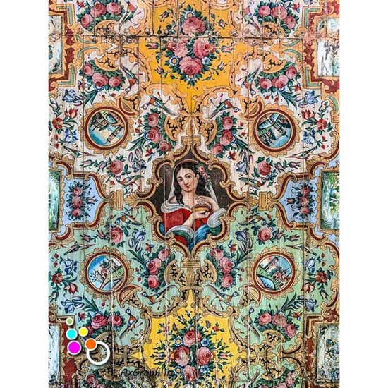 دانلود تصویر با کیفیت نمایی از نقاشی سقف چوبی خانه قوام شیراز-کد 2198