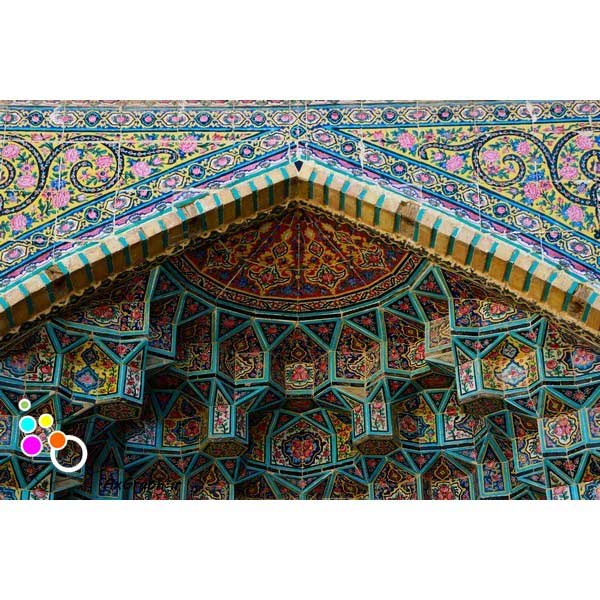 دانلود تصویر با کیفیت نمایی از کاشیکاری سقف مسجد صورتی-کد 6049