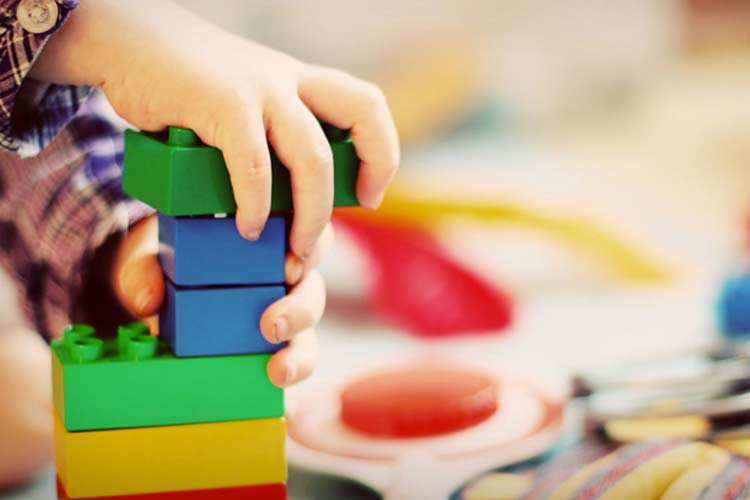 پاورپوینت روش های بازی درمانی کودکان